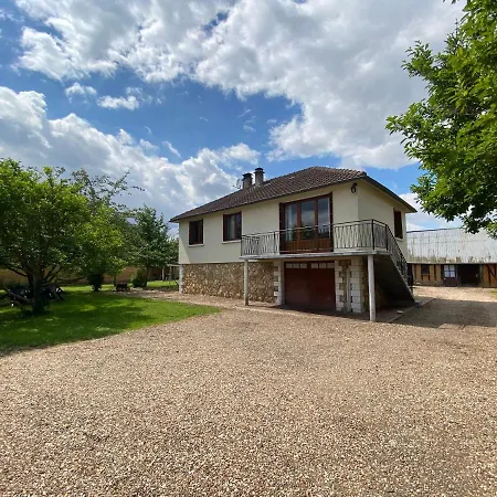 Maison Chaleureuse Avec Un Grand Jardin * La Bonneville
