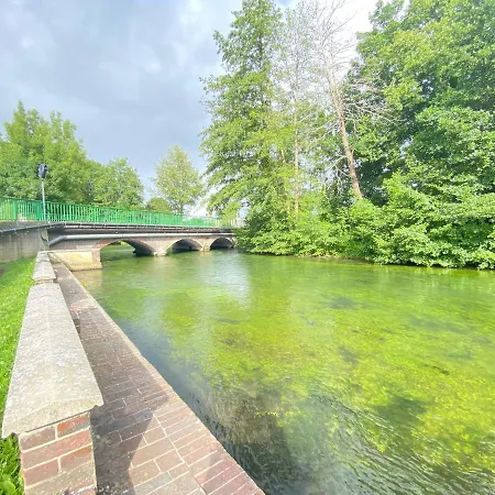 Villa Maison Chaleureuse Avec Un Grand Jardin