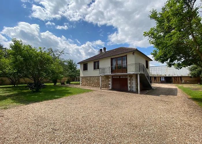 Maison Chaleureuse Avec Un Grand Jardin * La Bonneville