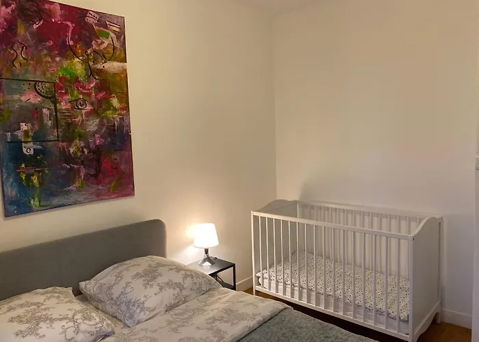 Maison Chaleureuse Avec Un Grand Jardin La Bonneville